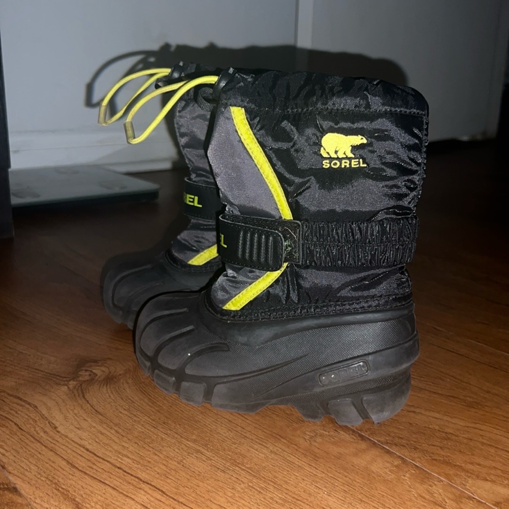 Sorel Flurry Boots - Picture 5 of 8